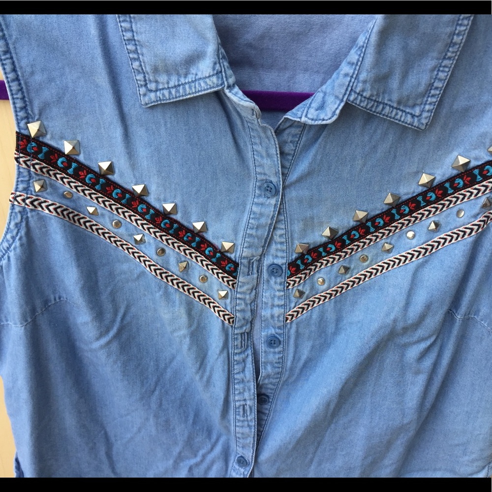 Forever 21 Waist-tie Shirt - Picture 2 of 6